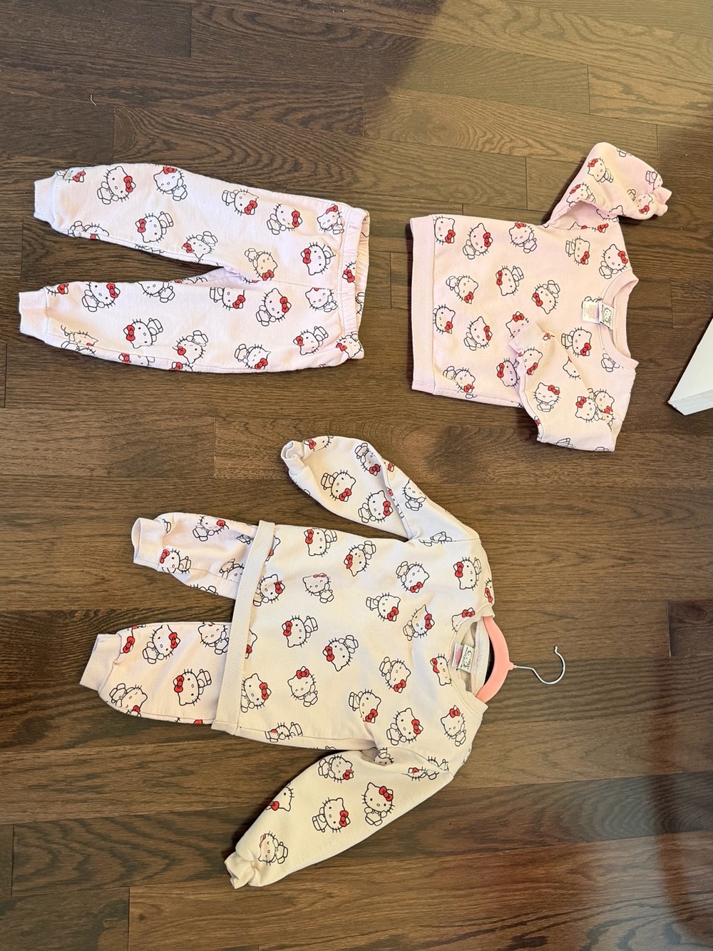 Hello Kitty Light Pink Top and Bottom Pajama Sets for Toddlers Kids